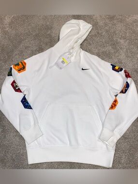 Nike White Sportswear Club Hoodie Graphic Back & Sleeves Space Team NWT Men's S
